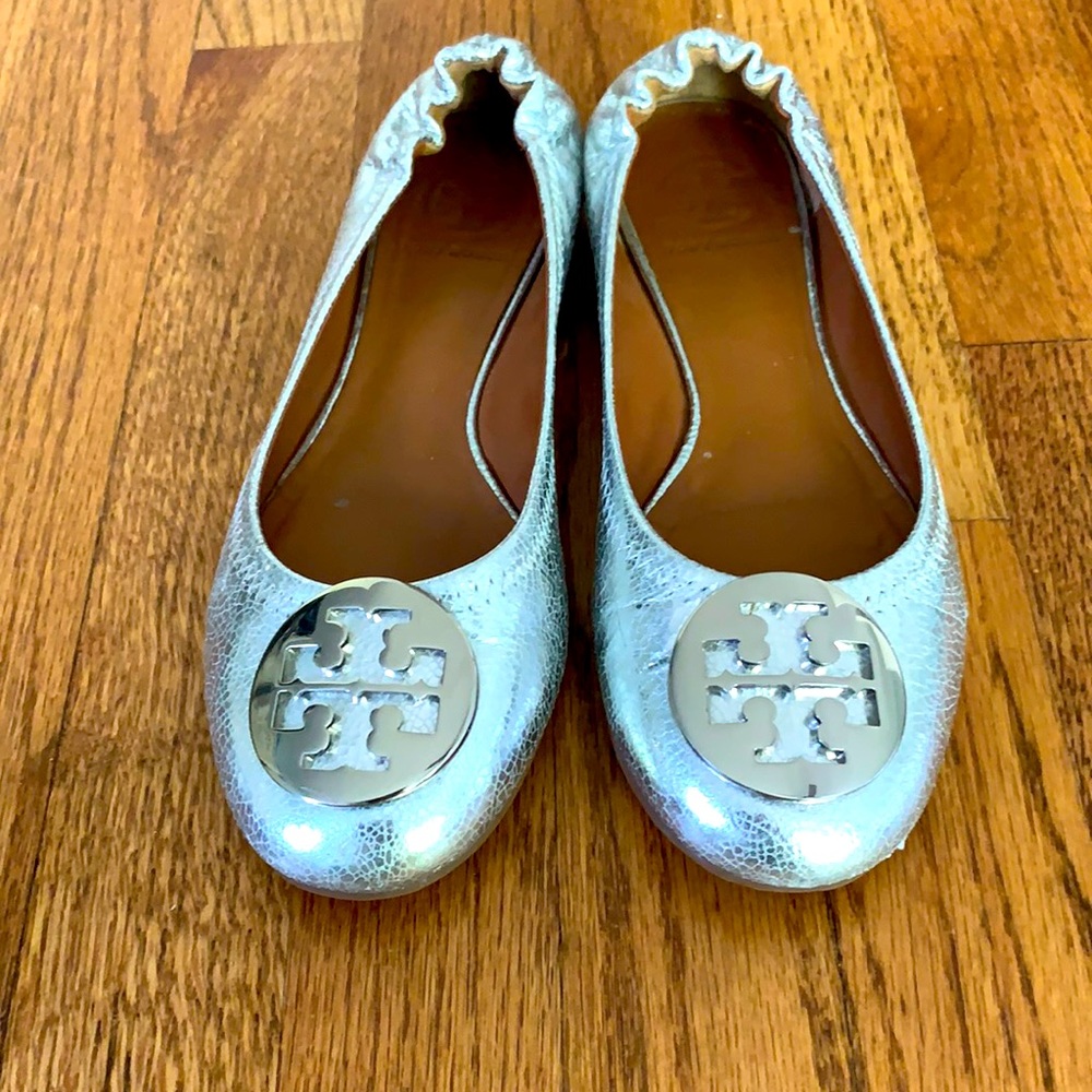 Tory Burch Minnie Travel Ballet Flat Silver sz 7